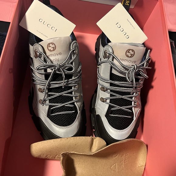 Gucci Flashtrek Reflective Gray
Sneakers - Picture 2 of 13